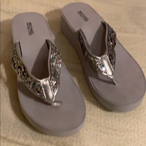 Michael kors flip flops